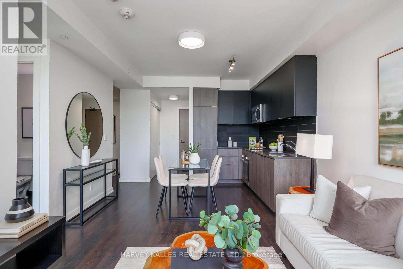 410 - 223 ST CLAIR AVENUE W