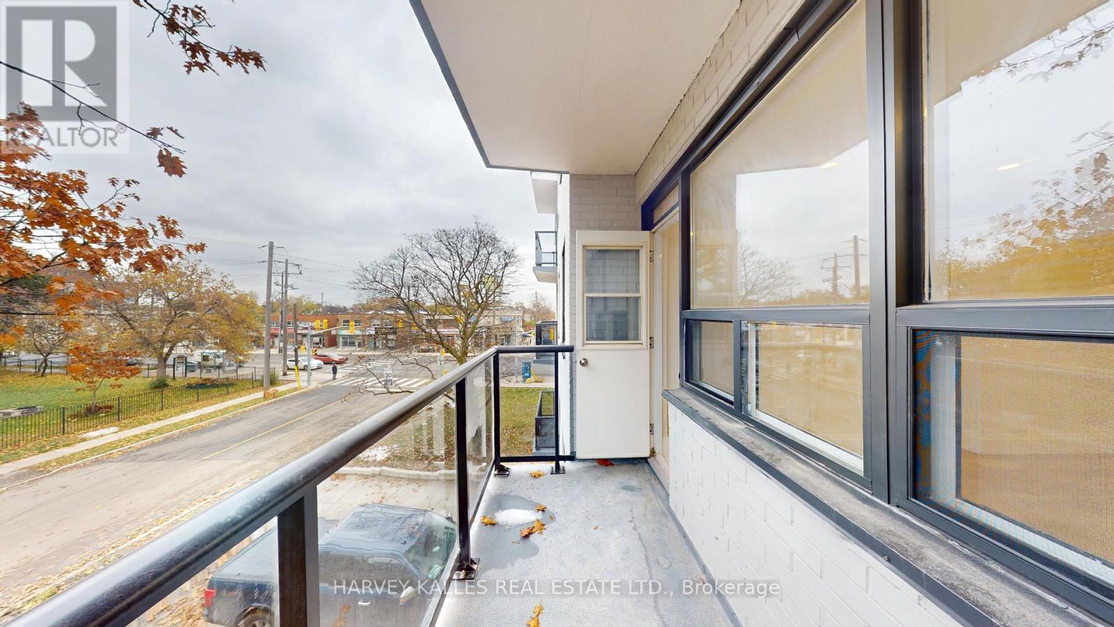 12 - 1 MARQUETTE AVENUE