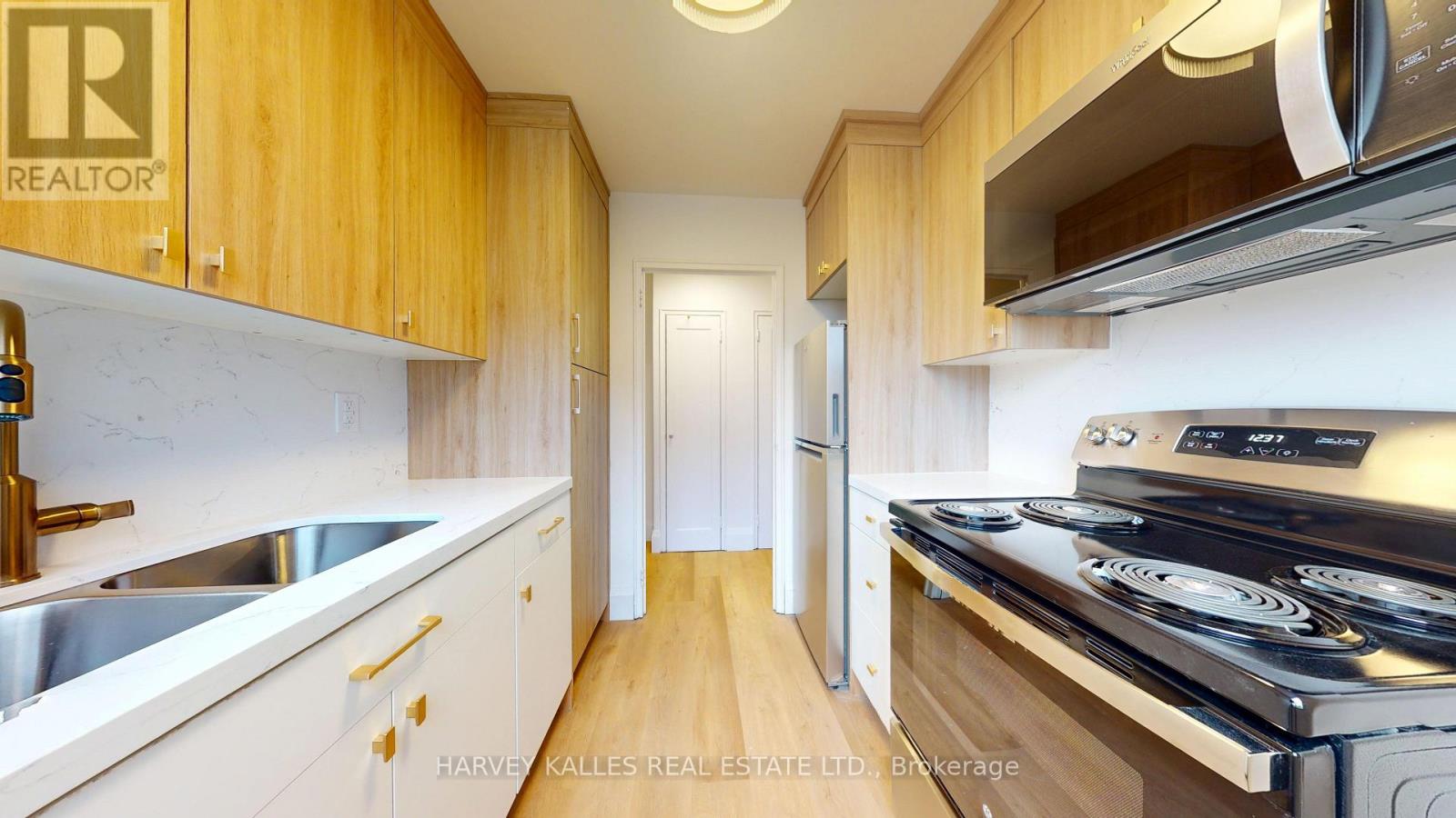 12 - 1 MARQUETTE AVENUE