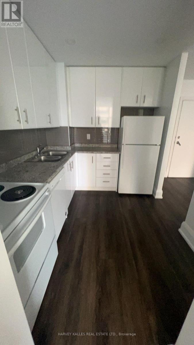 203 - 55 CHARLES STREET W