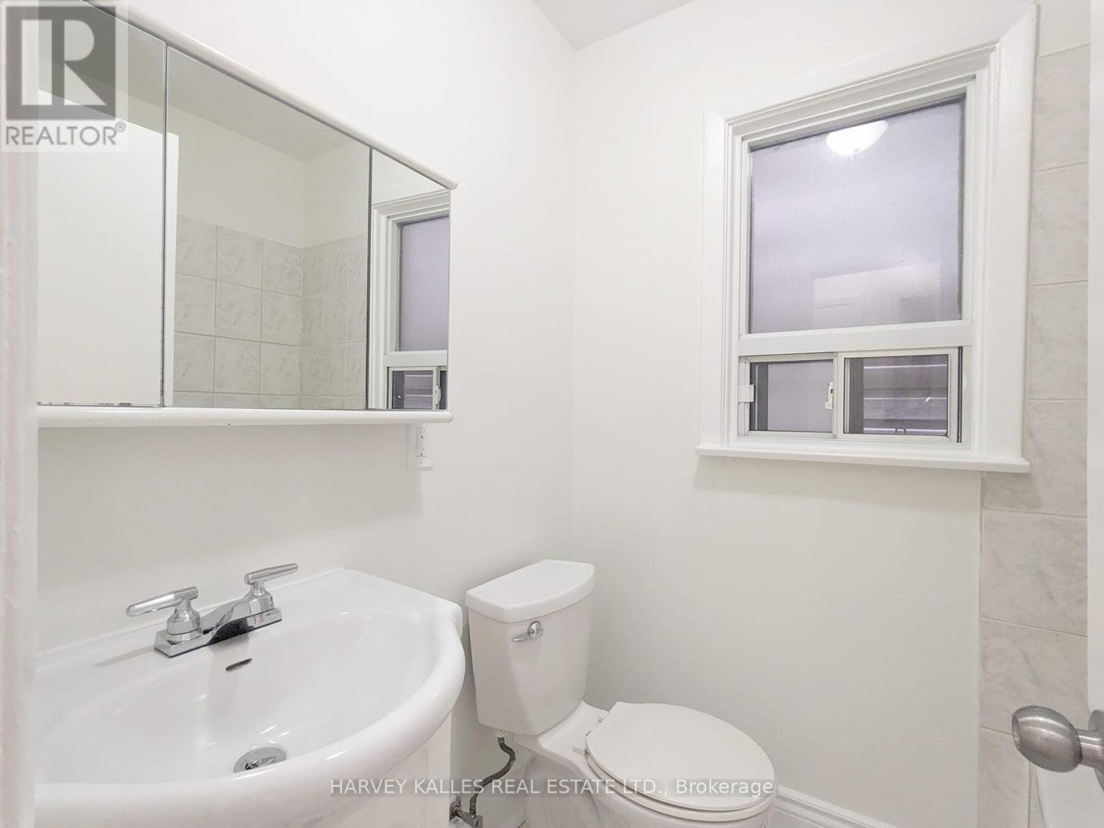 MAIN - 242 ROBINA AVENUE
