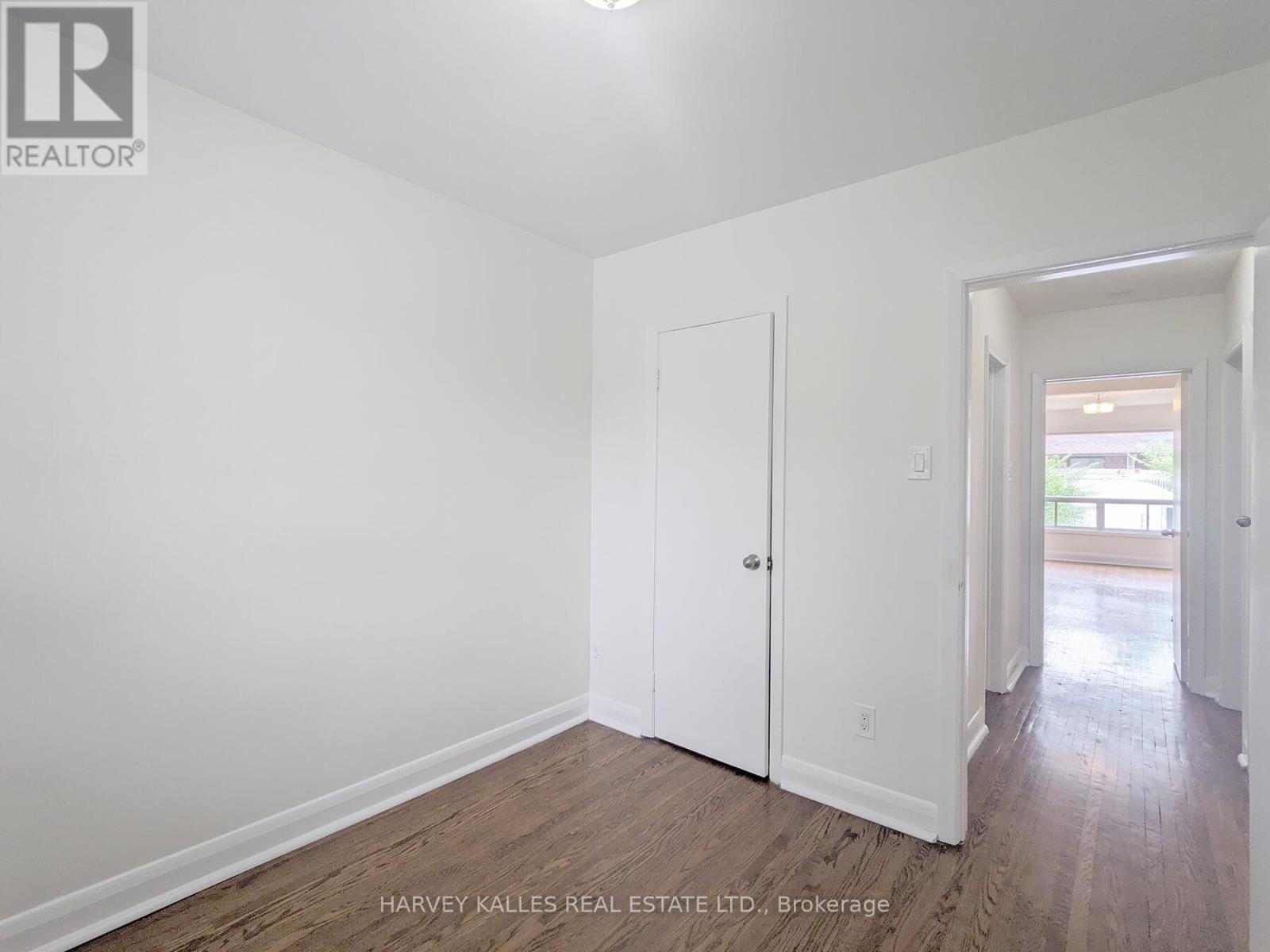 MAIN - 242 ROBINA AVENUE