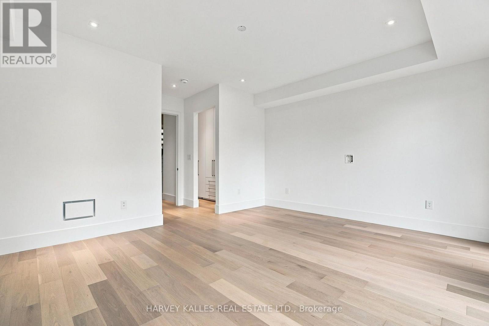 106 HEATH STREET W