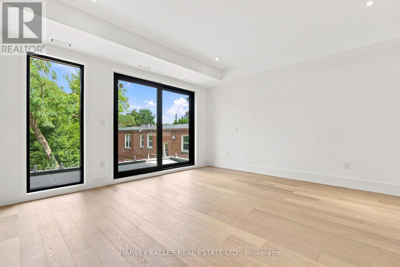 106 HEATH STREET W