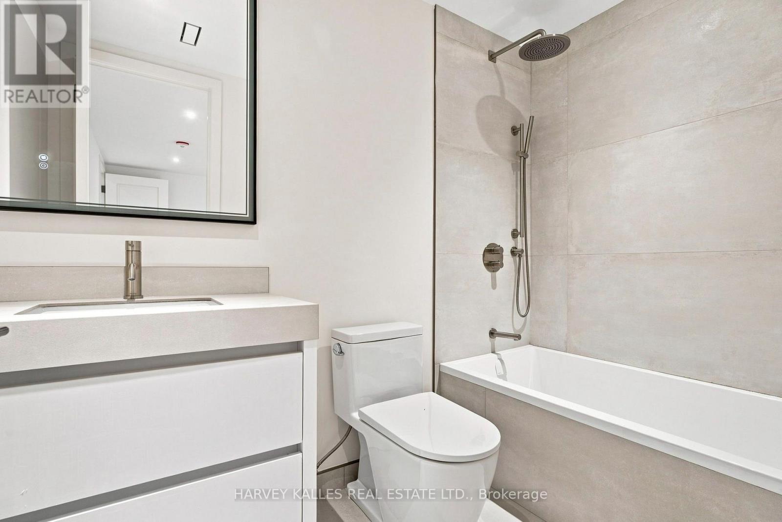106 HEATH STREET W