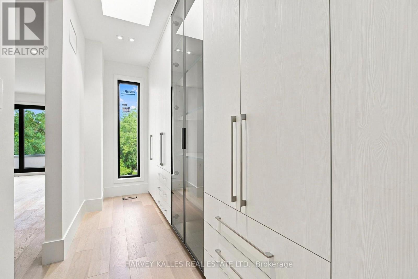 106 HEATH STREET W