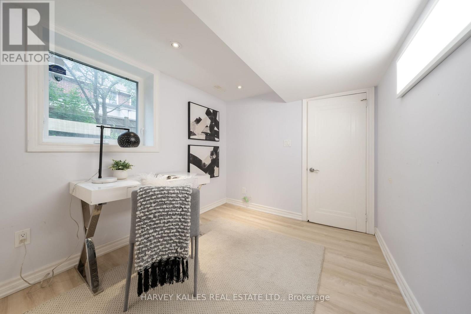 6 BROWSIDE AVENUE