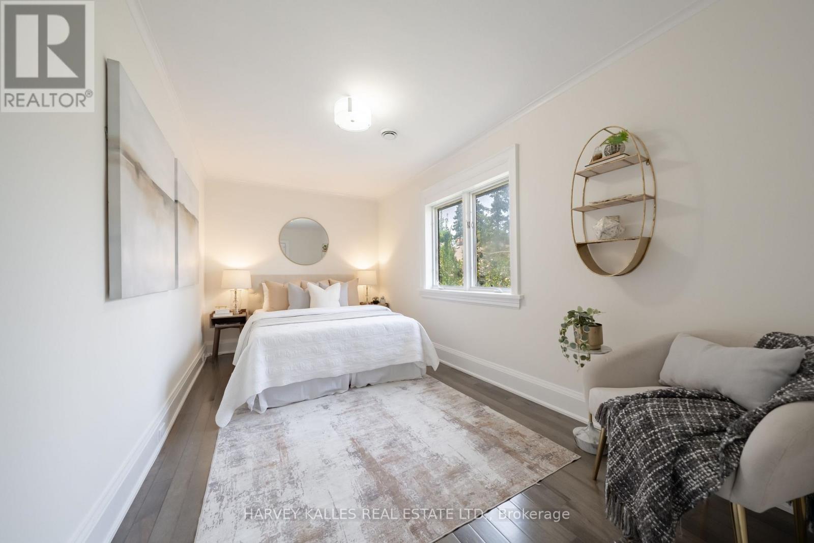 6 BROWSIDE AVENUE