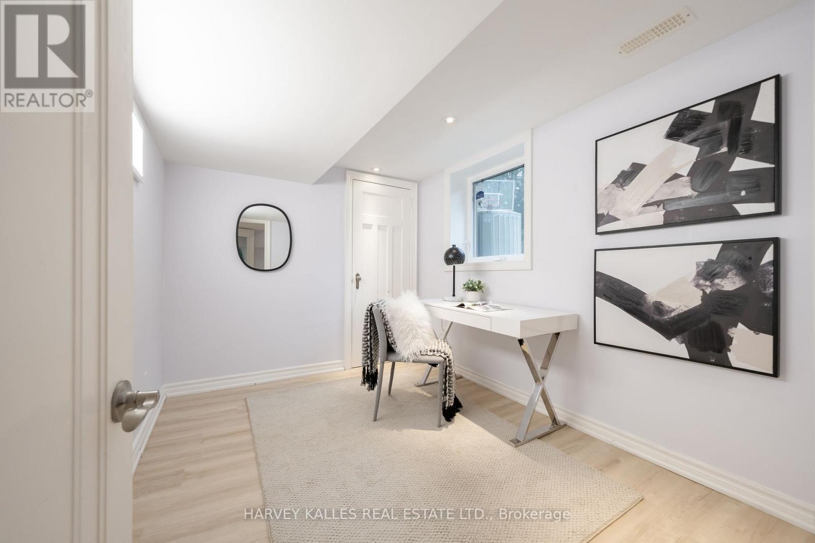 6 BROWSIDE AVENUE