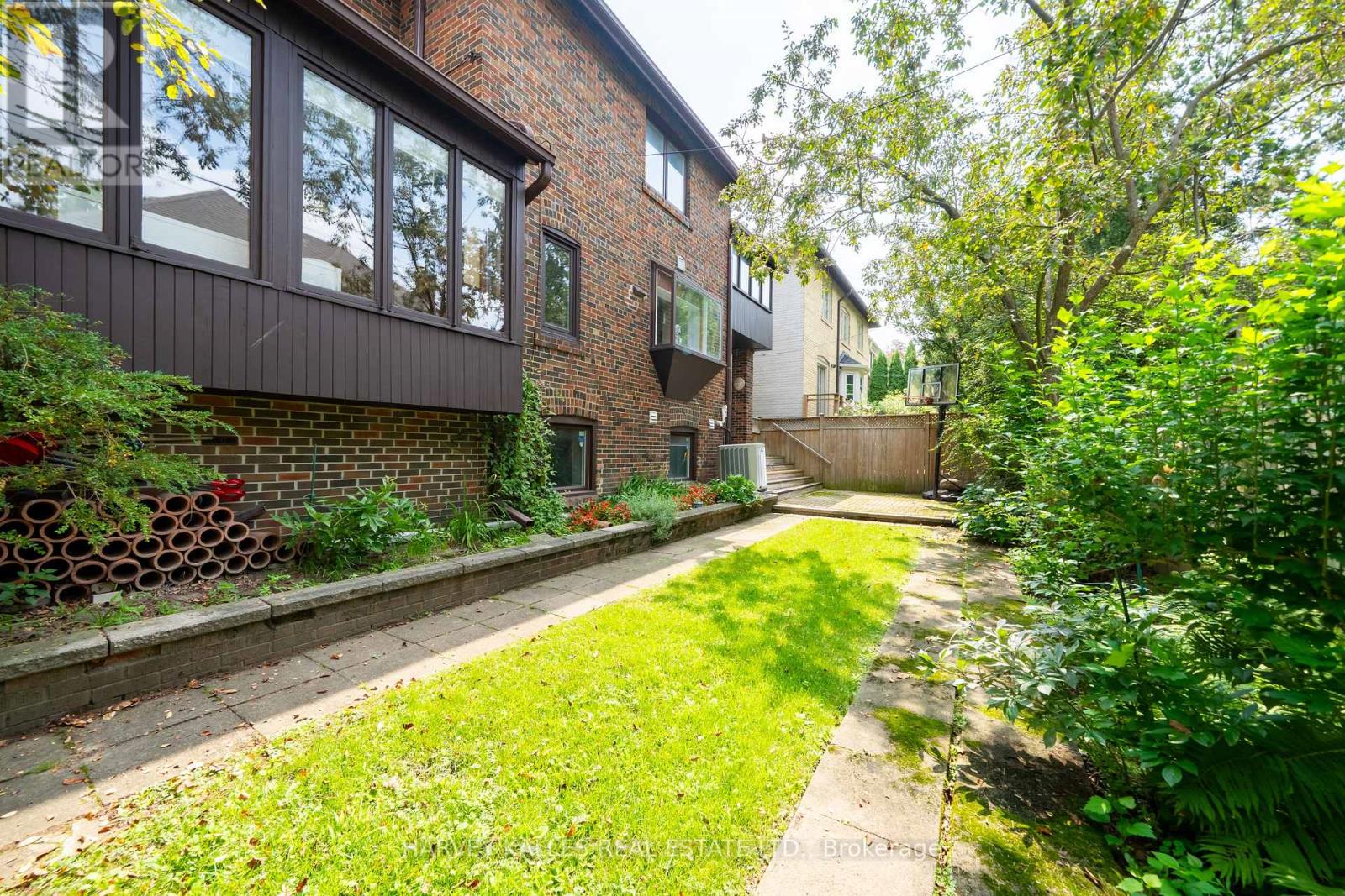 6 BROWSIDE AVENUE