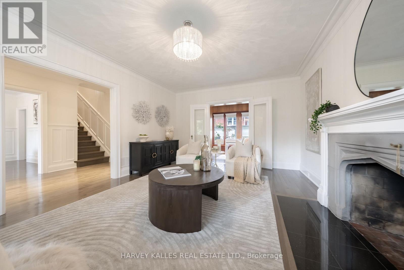 6 BROWSIDE AVENUE