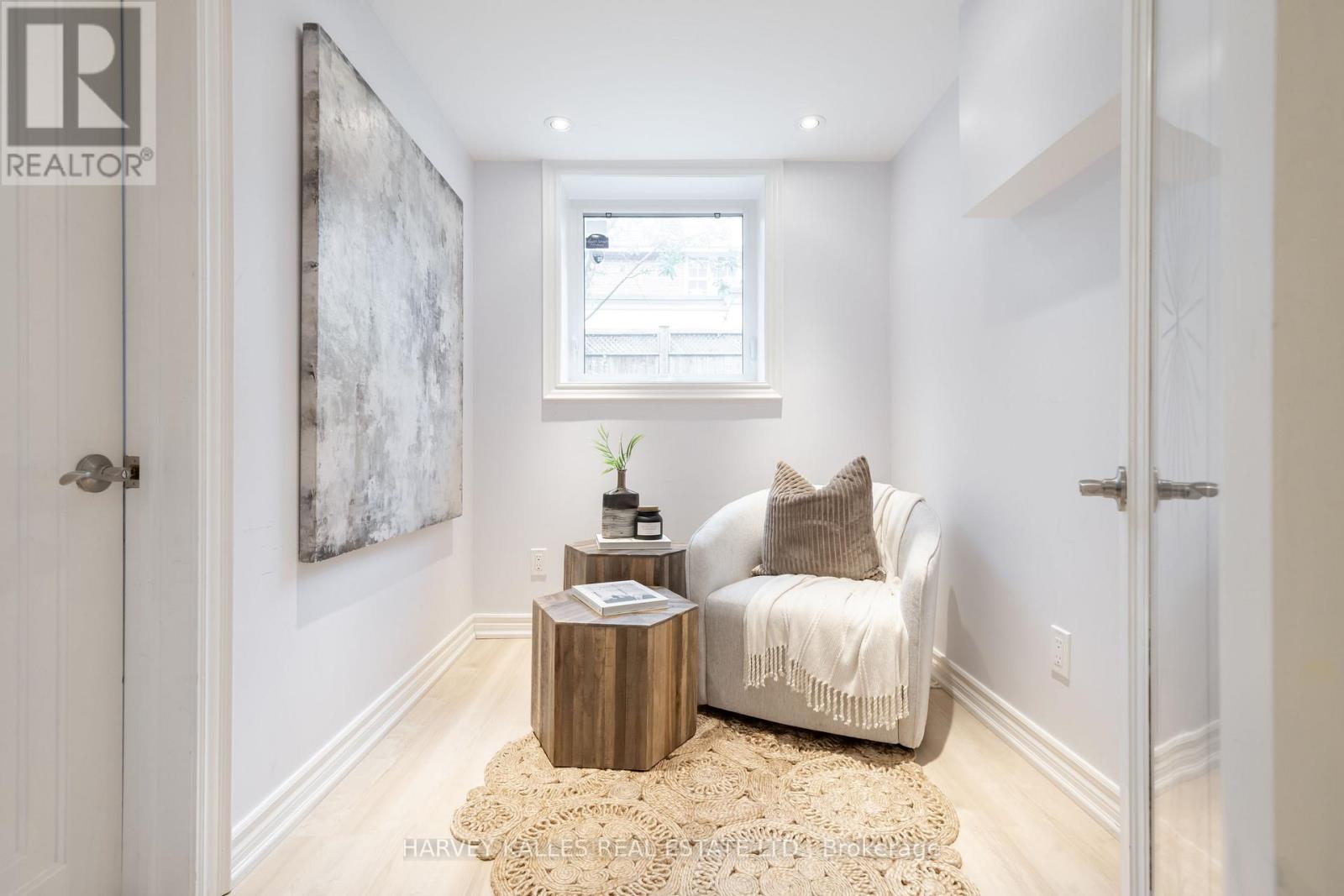 6 BROWSIDE AVENUE