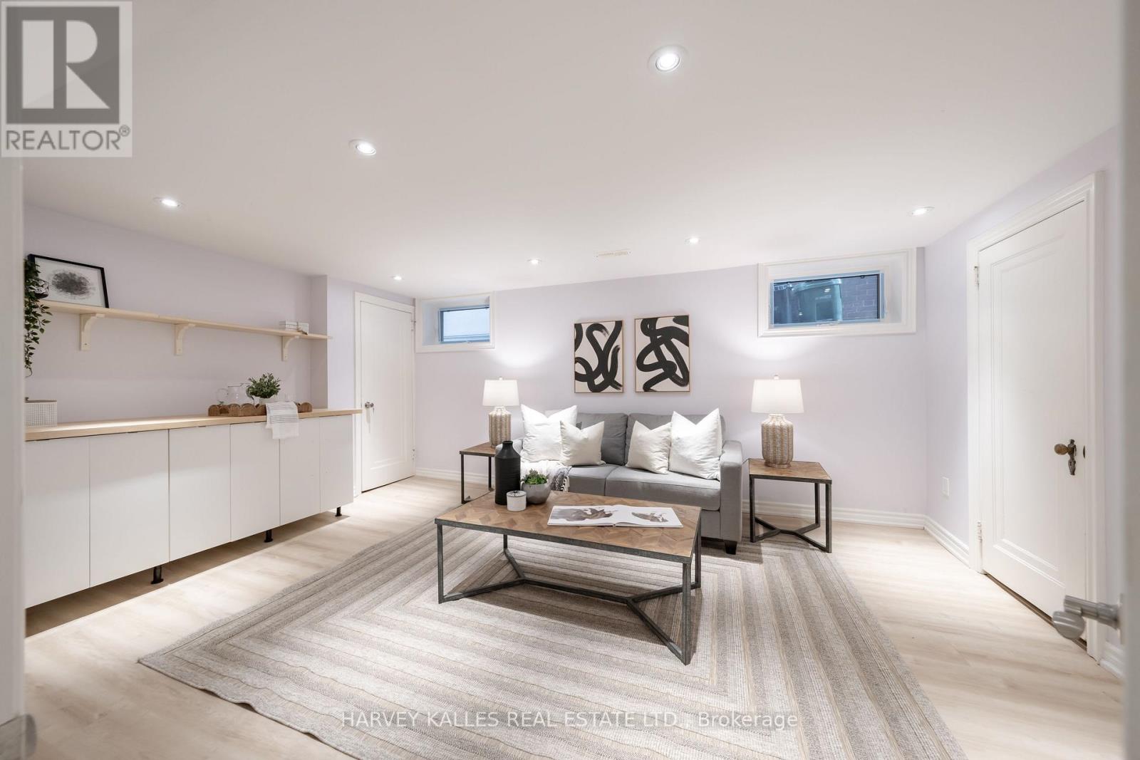 6 BROWSIDE AVENUE