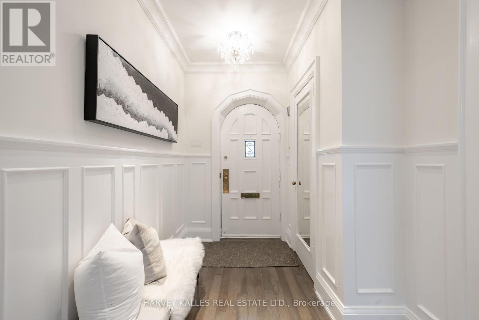 6 BROWSIDE AVENUE