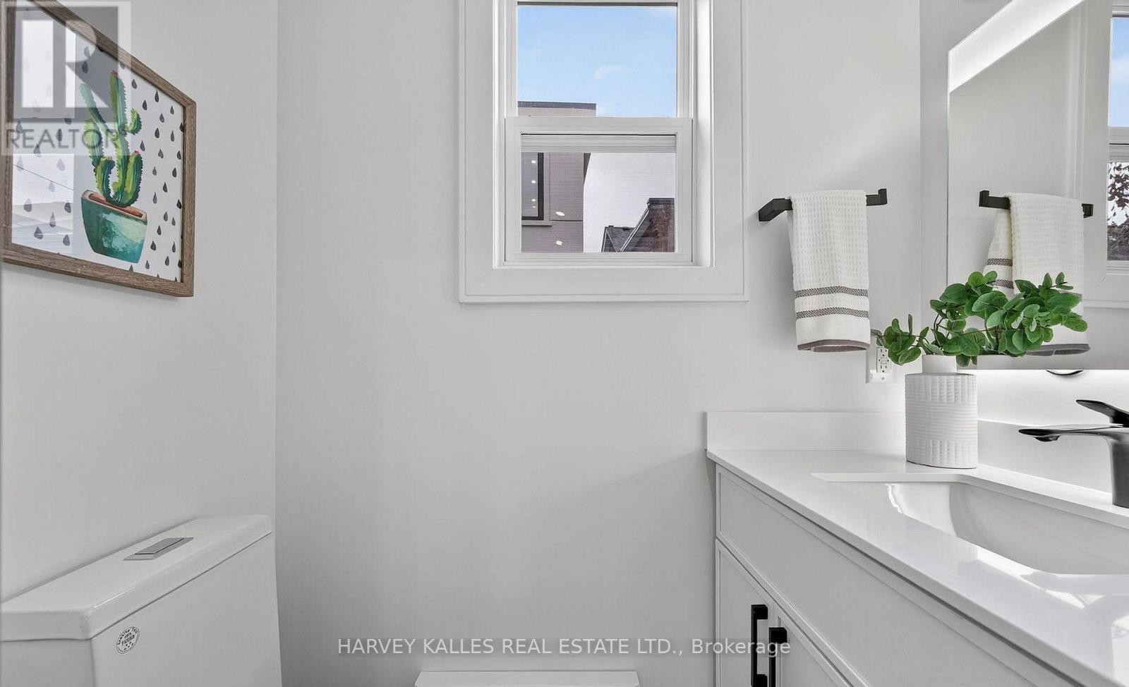 GARDEN SUITE - 249 LAUDER AVENUE