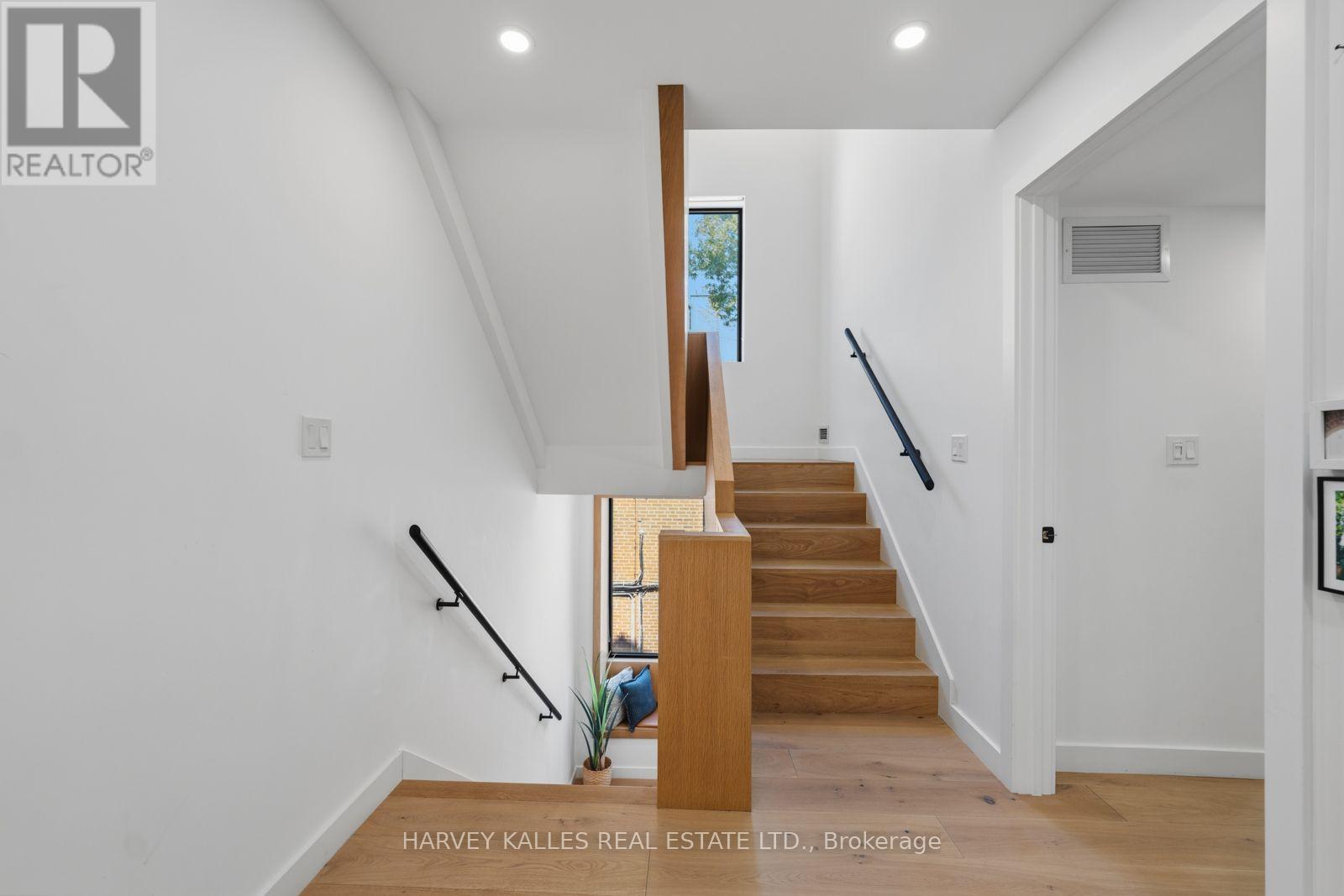 128 LYNDHURST AVENUE
