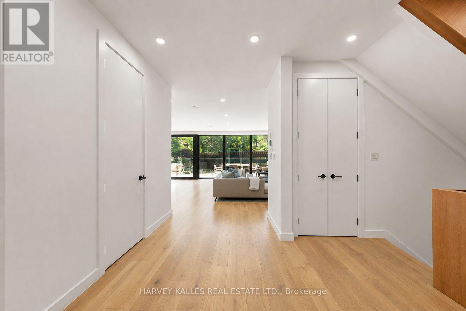 128 LYNDHURST AVENUE