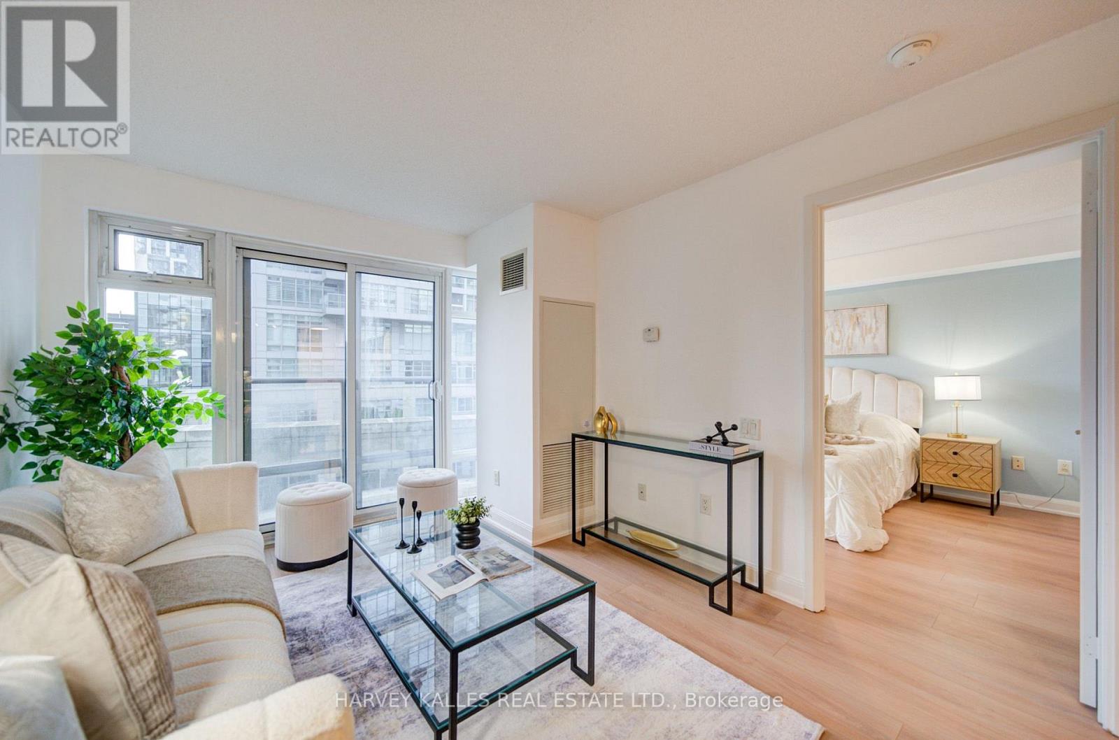 504 - 2191 YONGE STREET