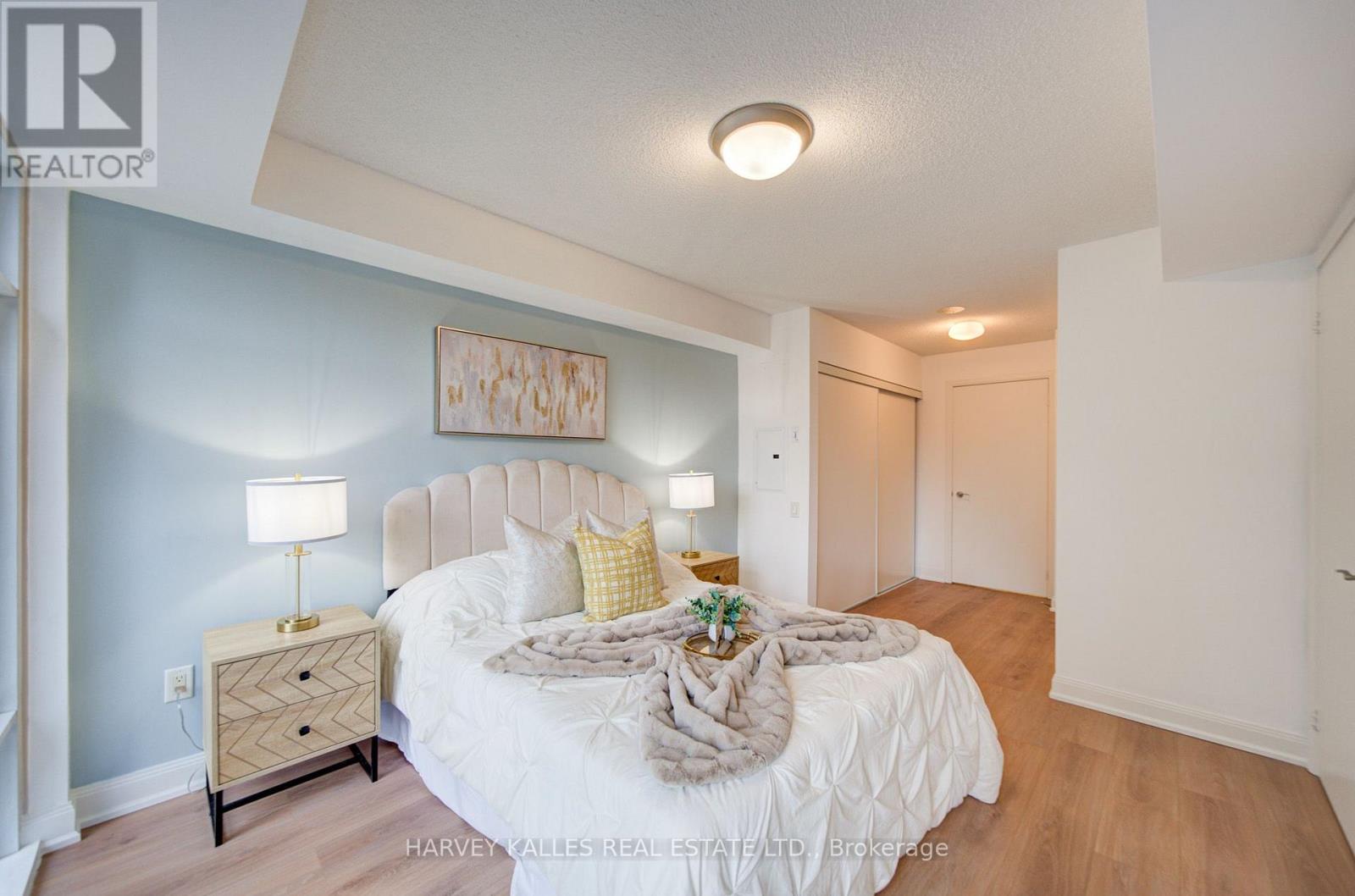 504 - 2191 YONGE STREET