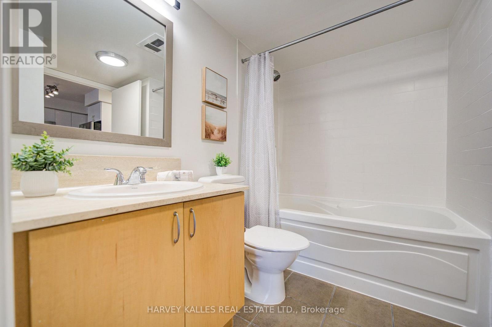 504 - 2191 YONGE STREET