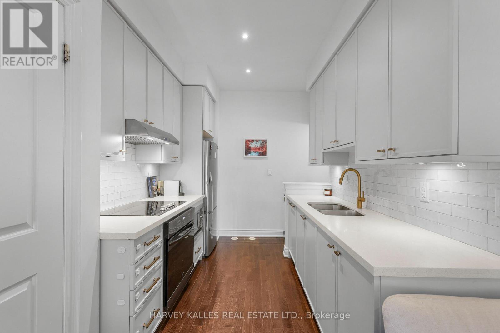 7 - 70 HARGRAVE LANE