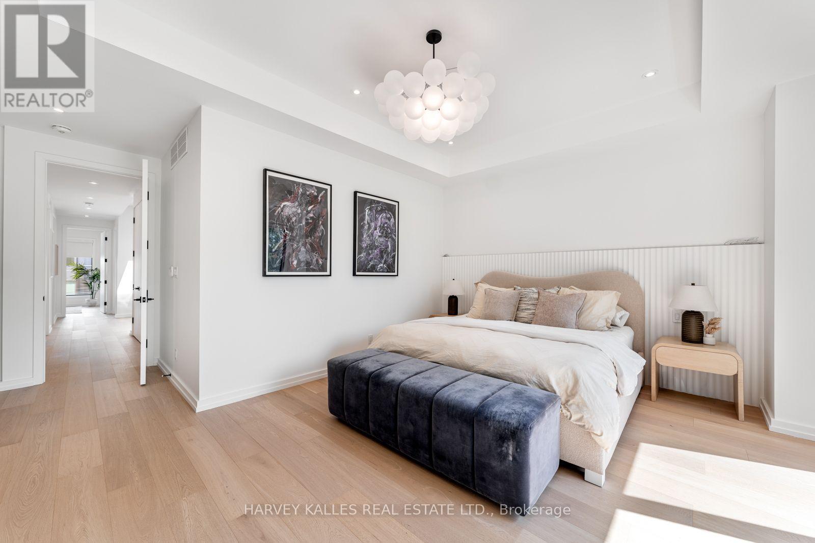 45 GLOUCESTER GROVE