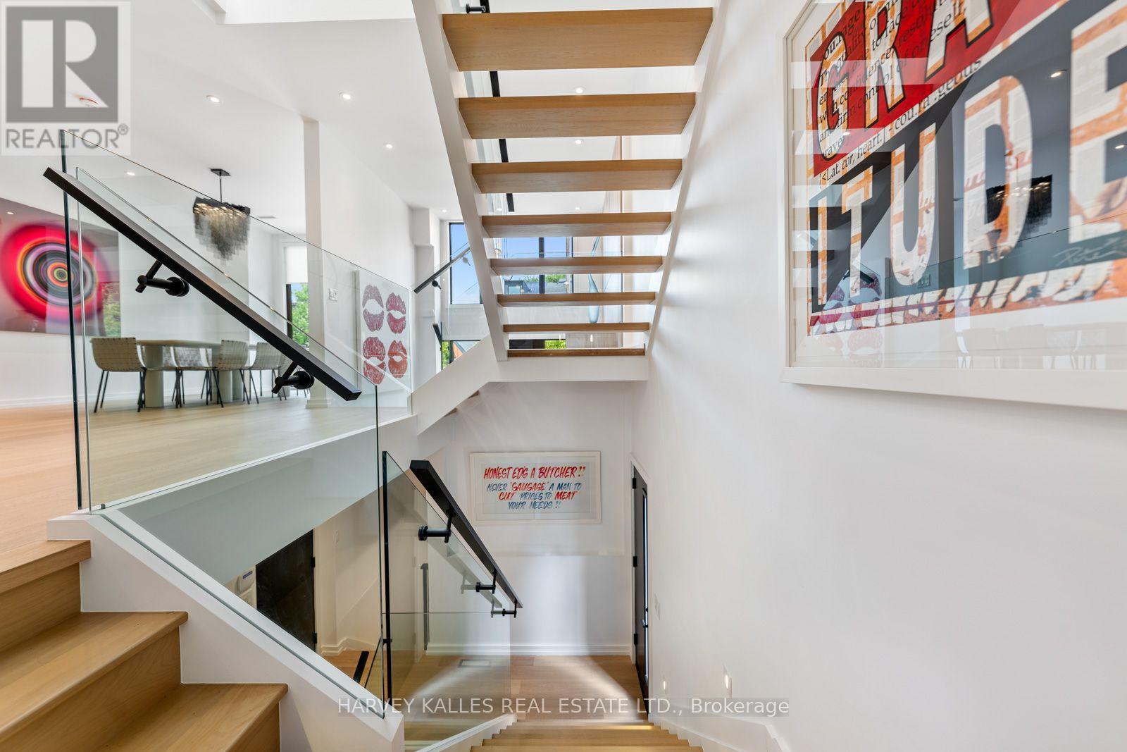 45 GLOUCESTER GROVE