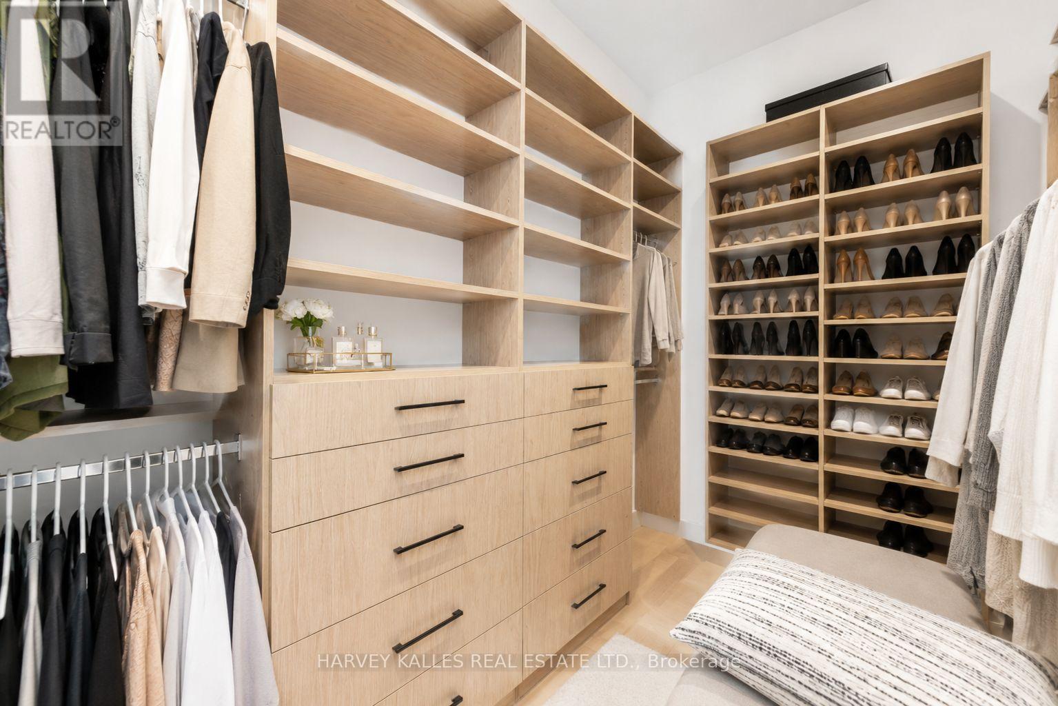 45 GLOUCESTER GROVE