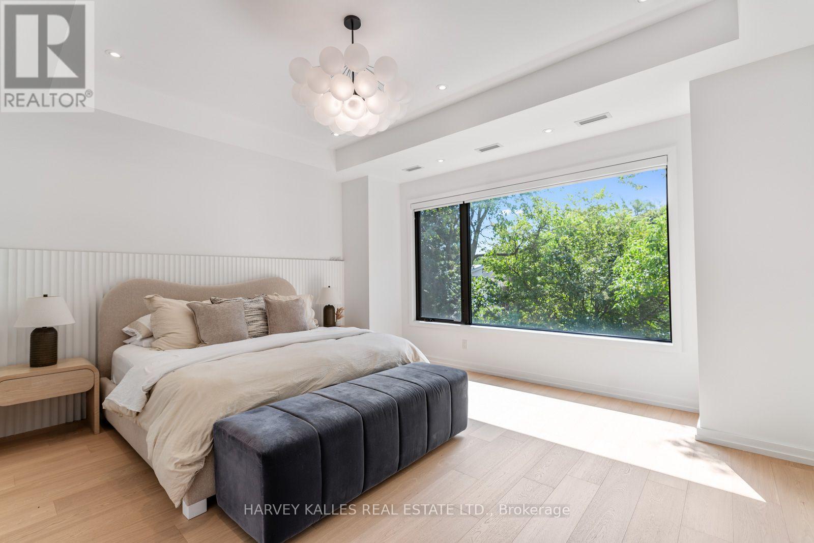 45 GLOUCESTER GROVE