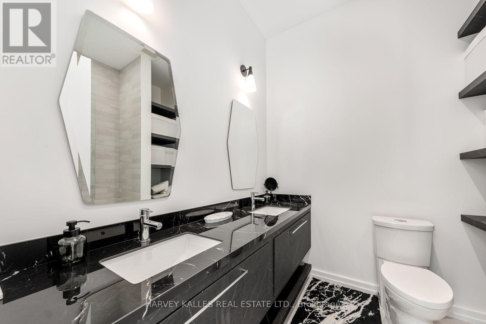 45 GLOUCESTER GROVE