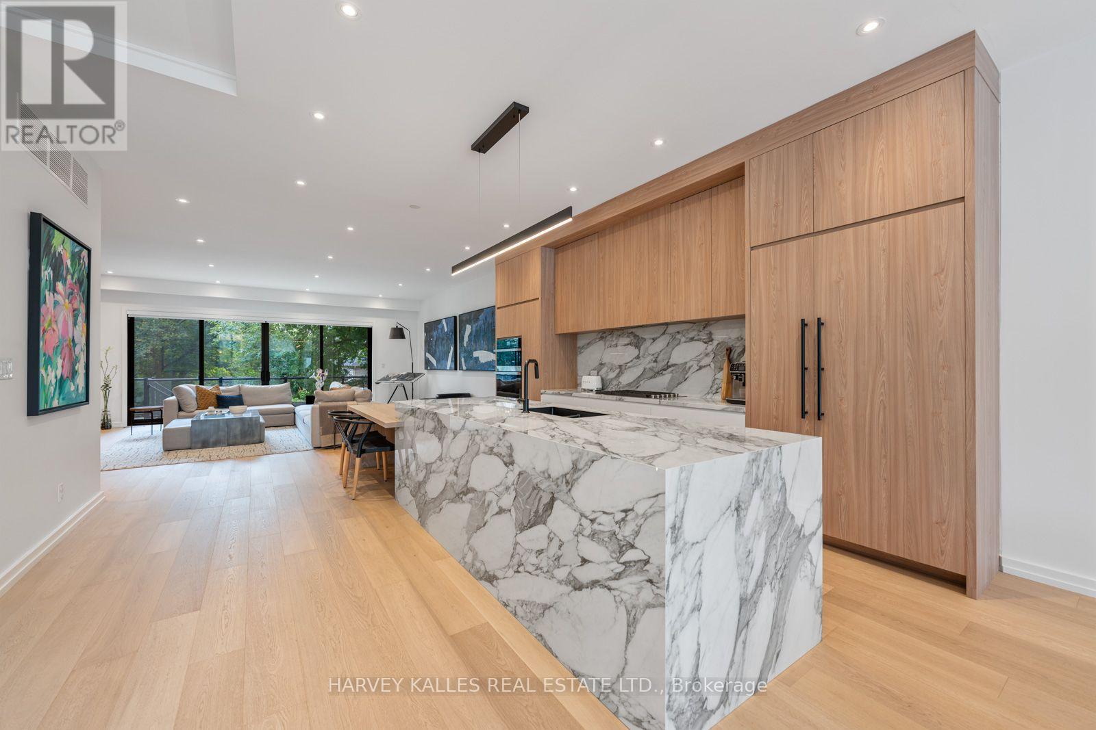 45 GLOUCESTER GROVE
