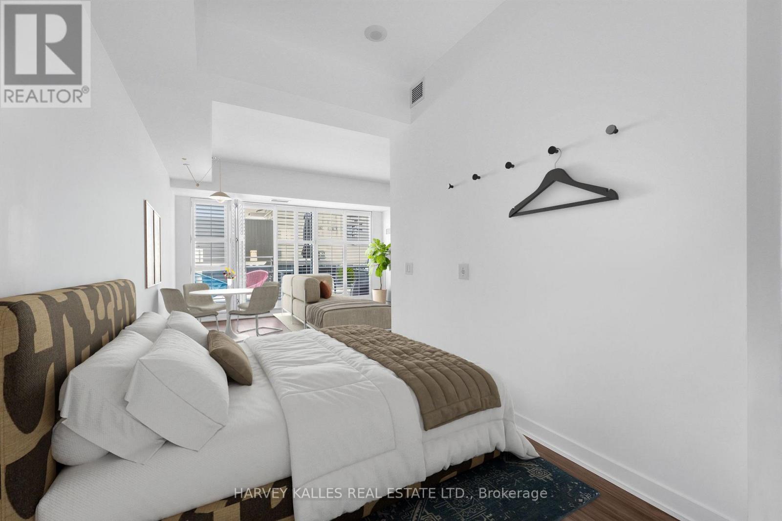 309 - 156 PORTLAND STREET
