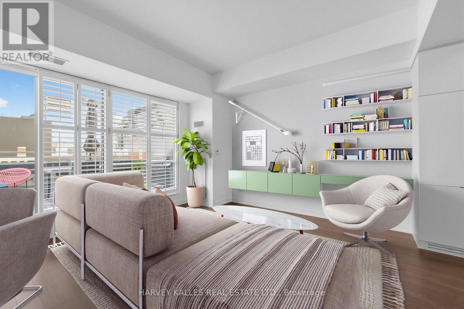 309 - 156 PORTLAND STREET