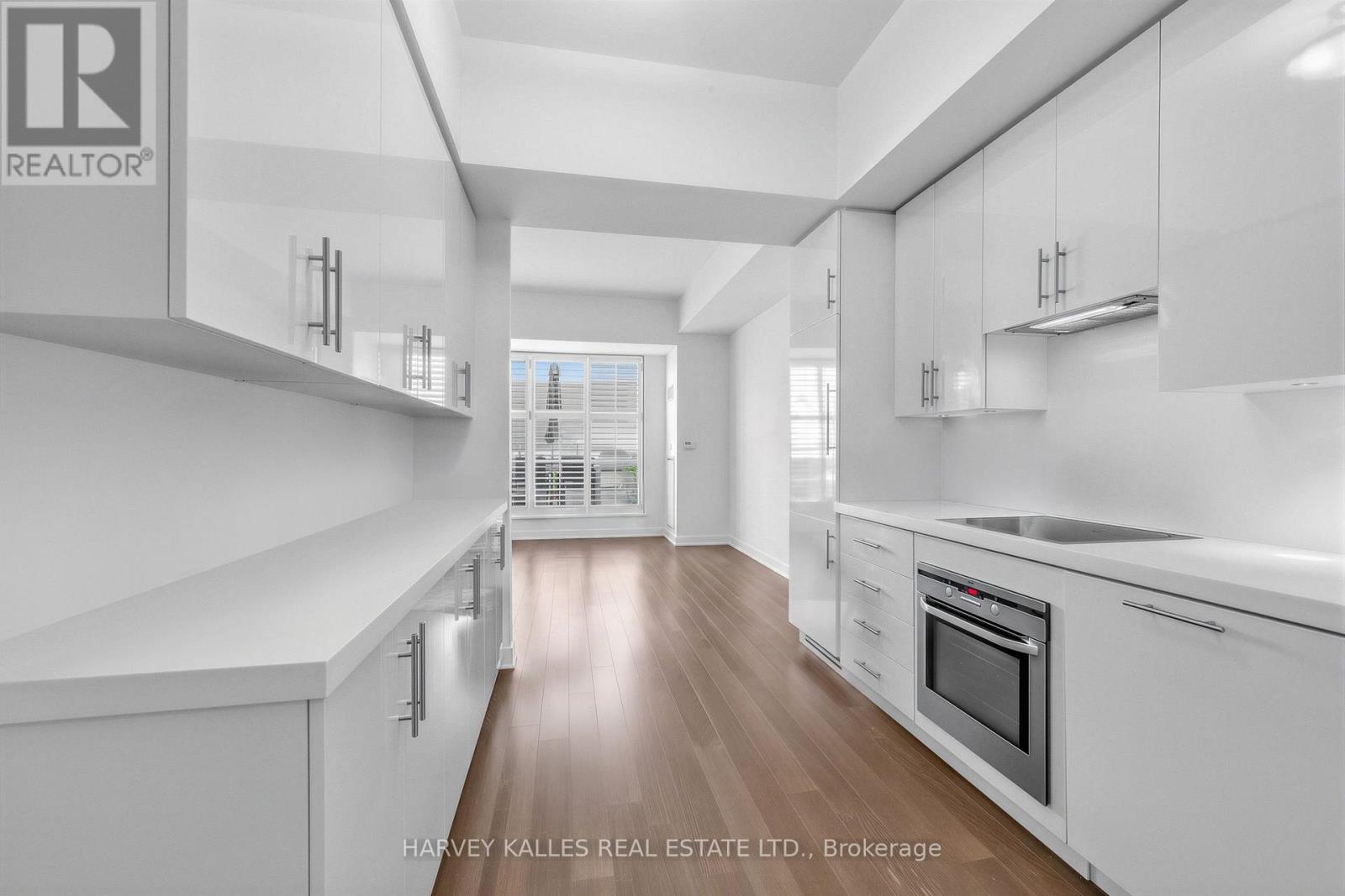 309 - 156 PORTLAND STREET