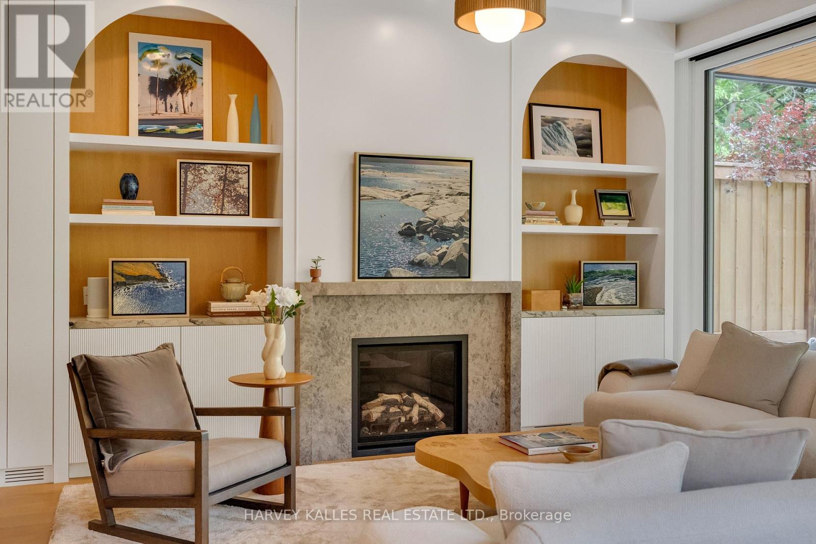 82 SHERWOOD AVENUE
