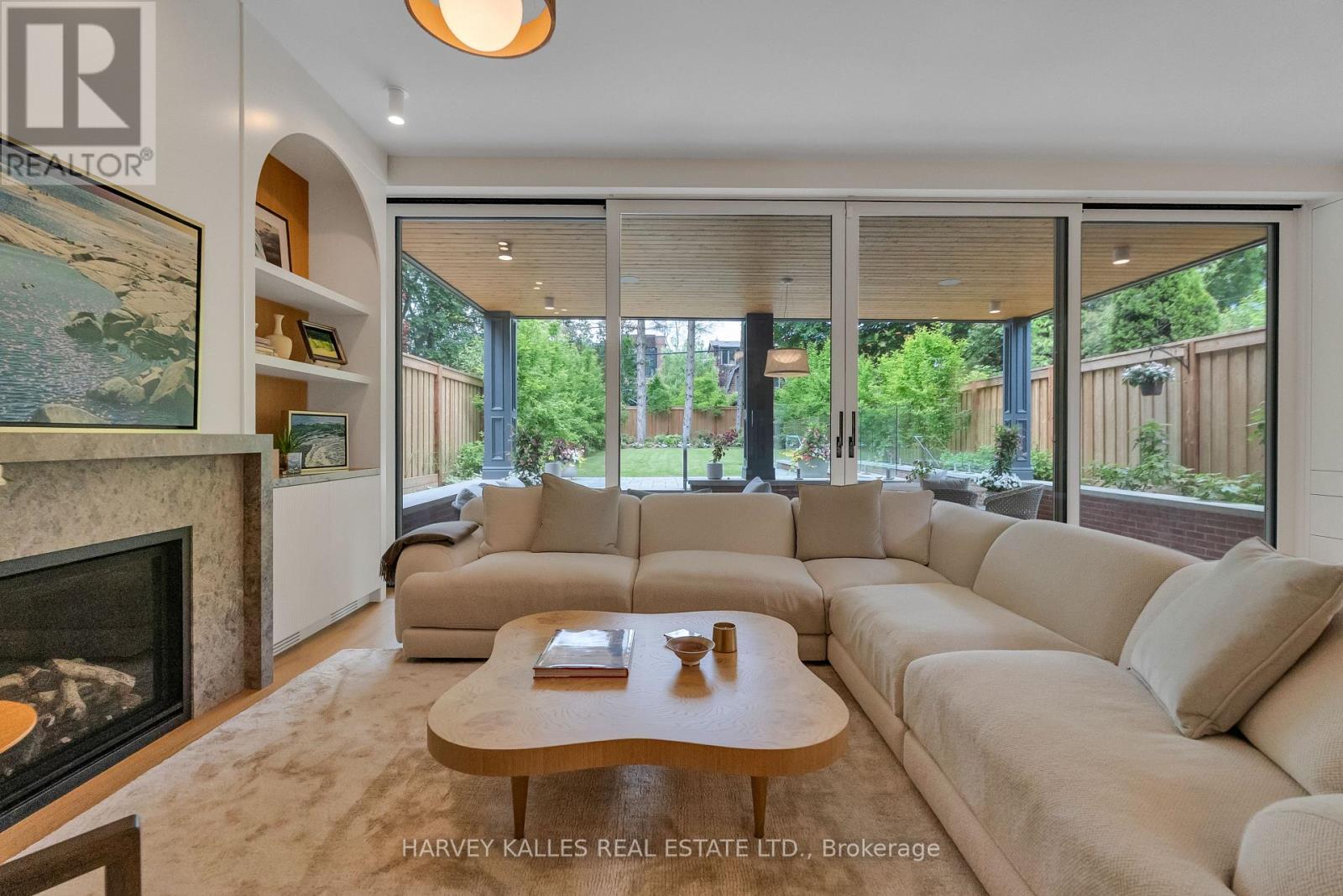 82 SHERWOOD AVENUE