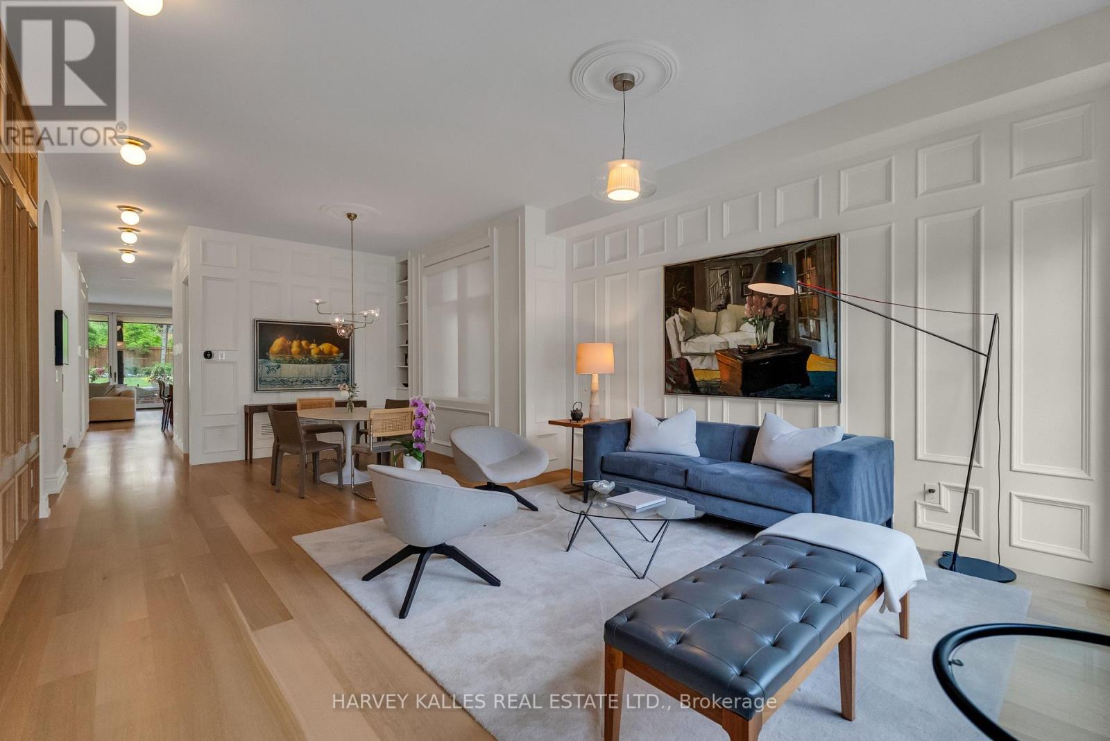 82 SHERWOOD AVENUE