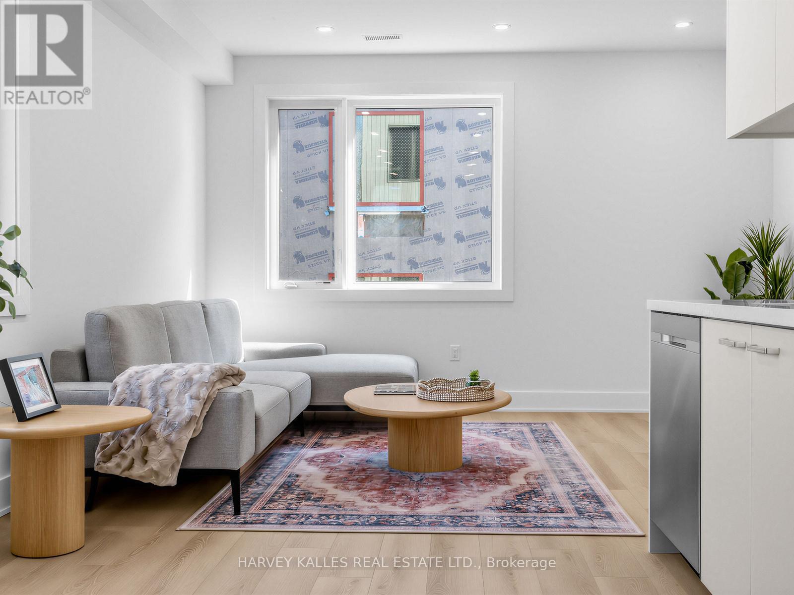 3A - 45 BELLEVUE AVENUE