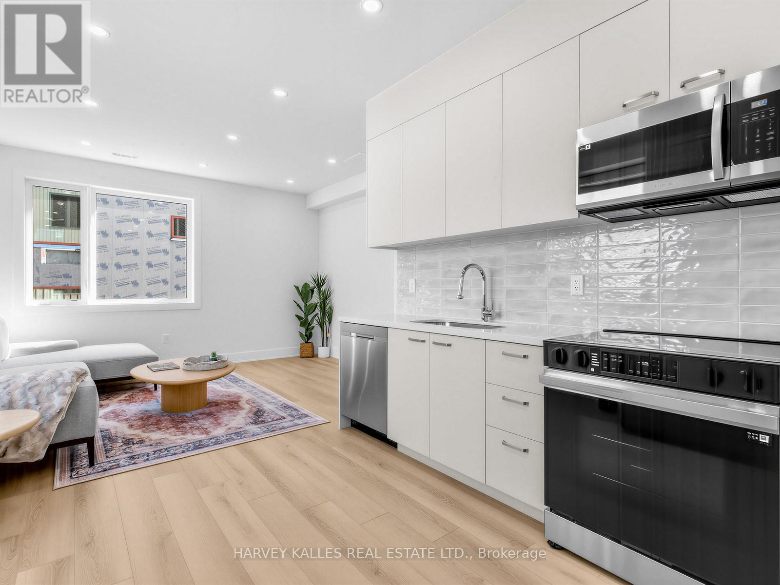 3A - 45 BELLEVUE AVENUE
