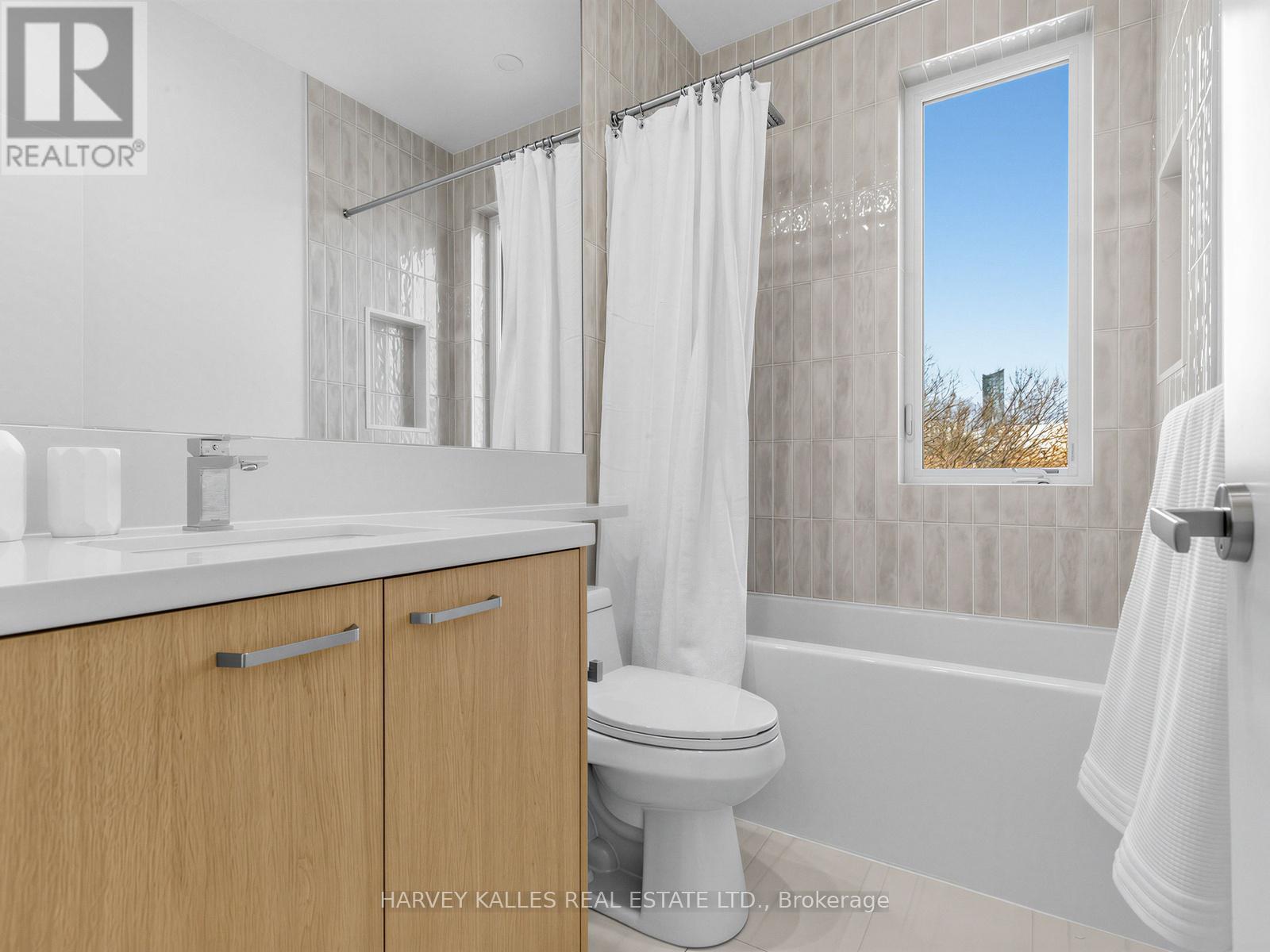 3A - 45 BELLEVUE AVENUE
