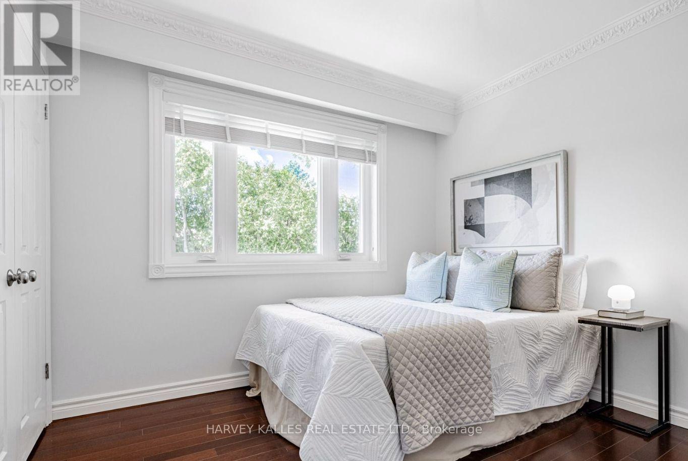 5 PARMBELLE CRESCENT