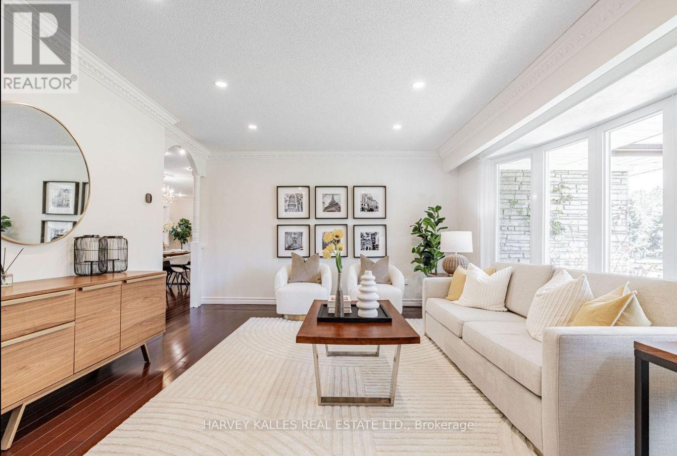 5 PARMBELLE CRESCENT