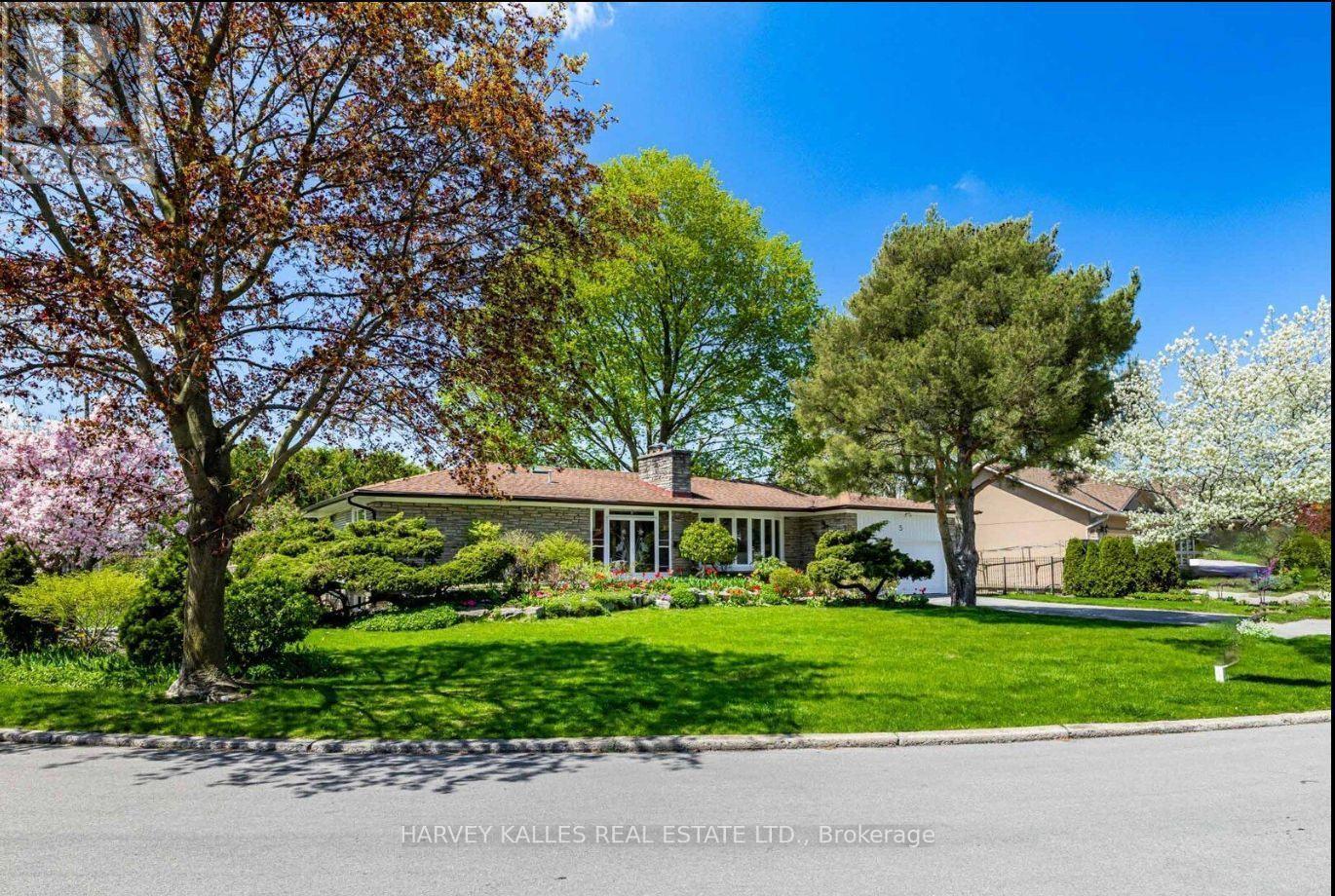 5 PARMBELLE CRESCENT