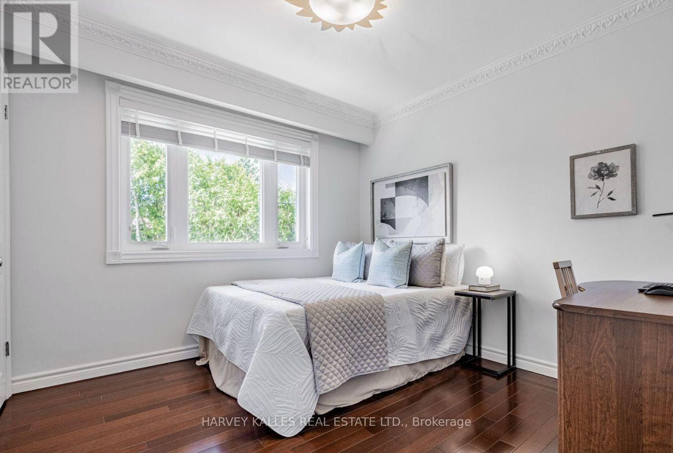 5 PARMBELLE CRESCENT