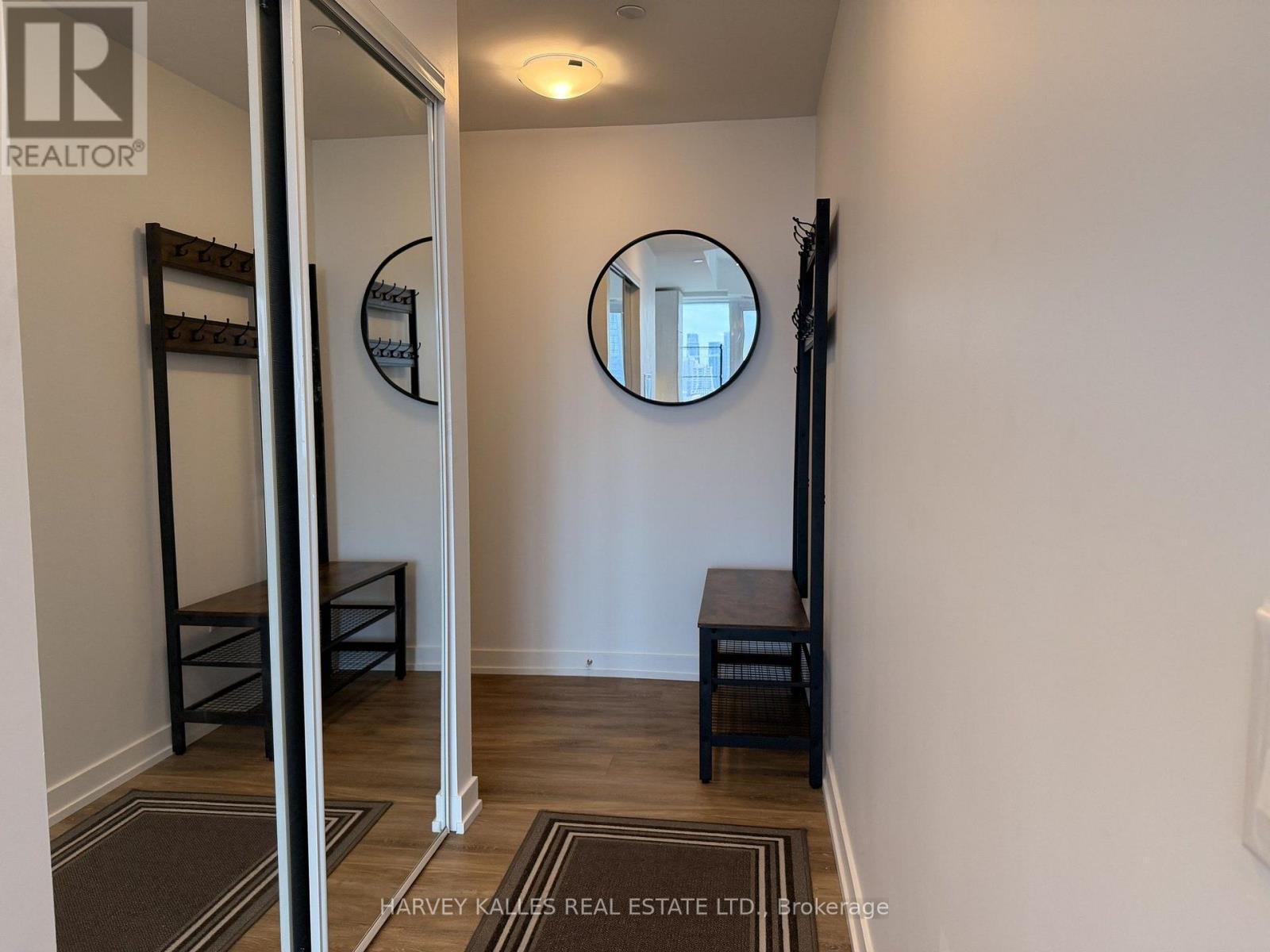 1704 - 158 FRONT STREET E