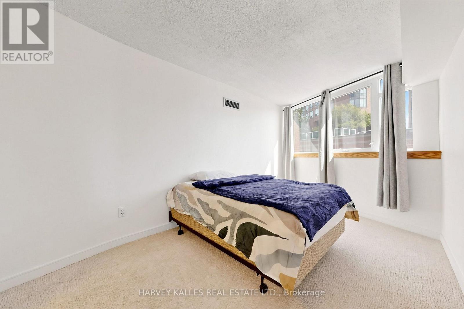 408 - 1055 BAY STREET