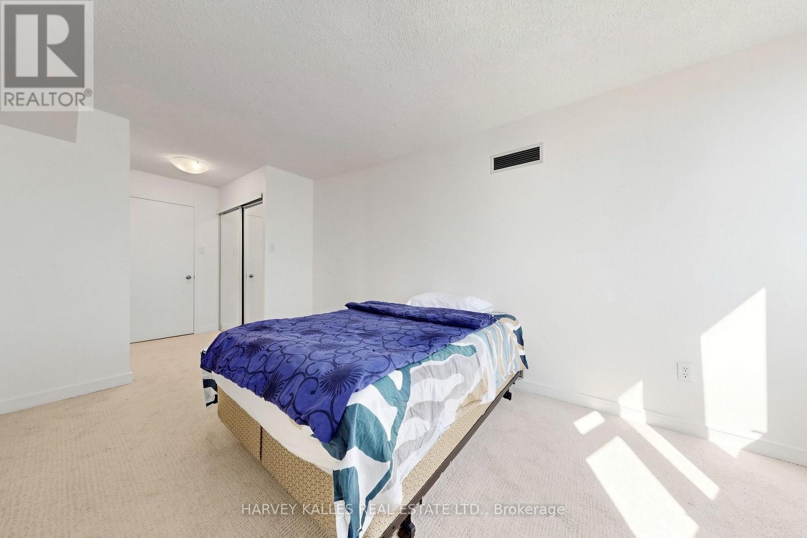 408 - 1055 BAY STREET