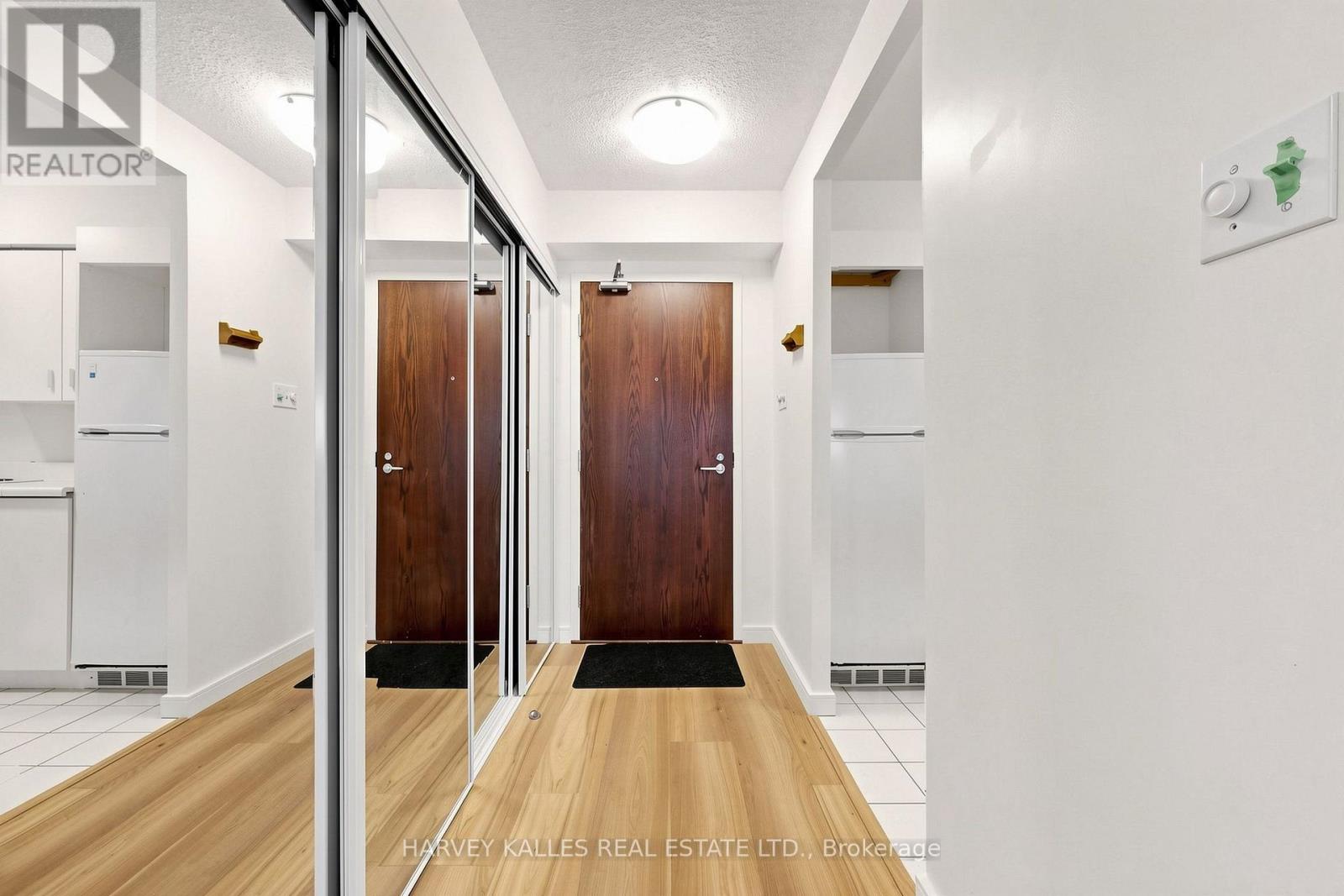 408 - 1055 BAY STREET