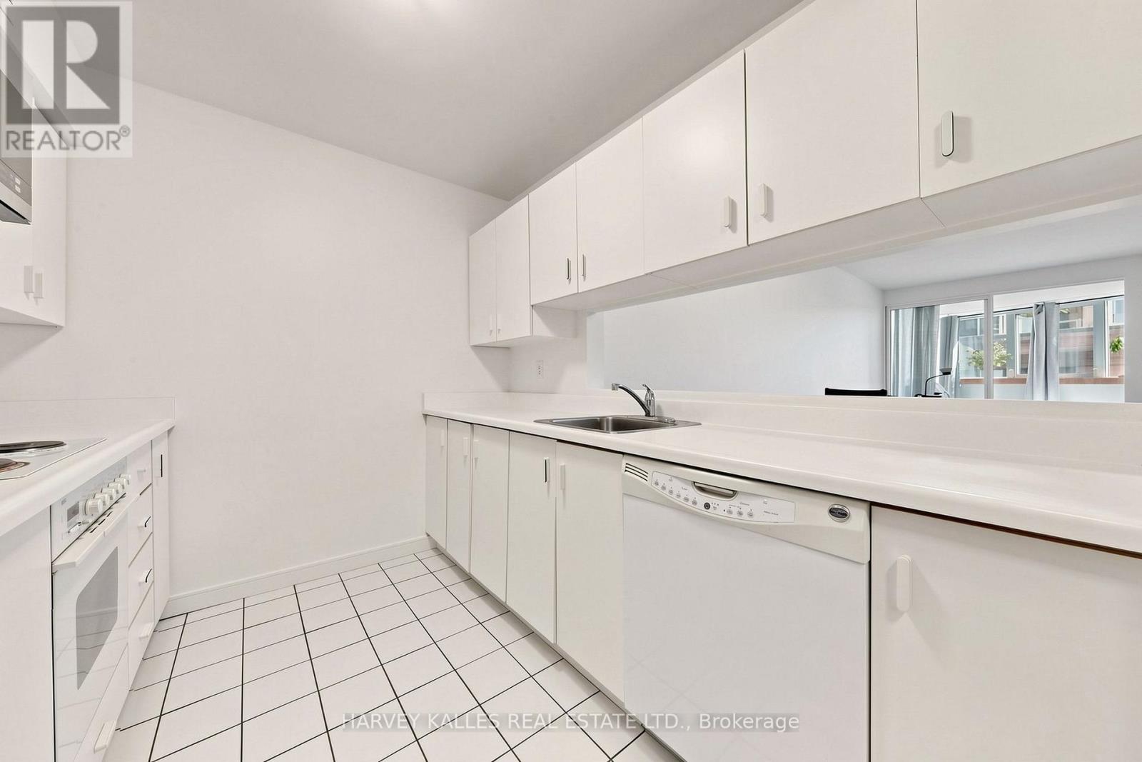 408 - 1055 BAY STREET