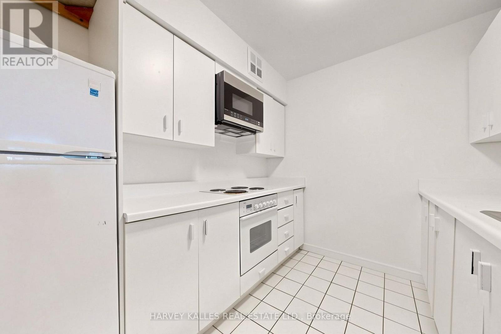 408 - 1055 BAY STREET
